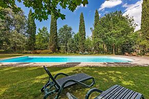 House in Umbria With Pool & Garden Views