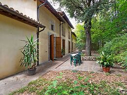 House in Umbria With Pool & Garden Views