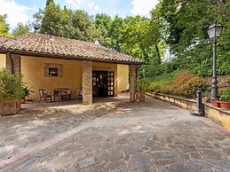 House in Umbria With Pool & Garden Views