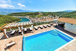 Apartments Lucija
