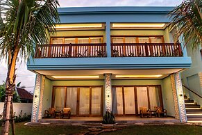 Blue Harbor Beachfront Villas & Resto