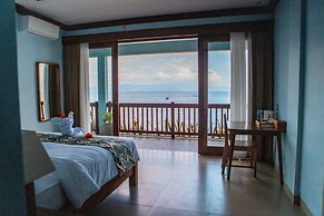 Blue Harbor Beachfront Villas & Resto