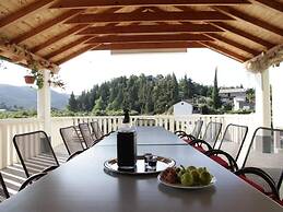 Cozy Villa in Ploce With Shared Pool