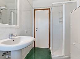 Apartment in Lazise With Lake View & Pool