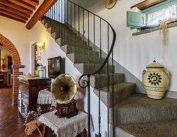 Luxury Pool Villa in Cortona