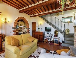 Luxury Pool Villa in Cortona