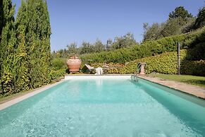 Luxury Pool Villa in Cortona