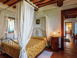 Luxury Pool Villa in Cortona