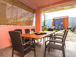 Exquisite Villa with Private Hot Tub in Grebaštica
