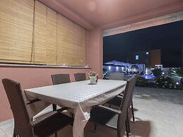 Exquisite Villa with Private Hot Tub in Grebaštica