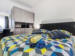 Exquisite Villa with Private Hot Tub in Grebaštica