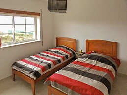 Oceanview Cliff Retreat