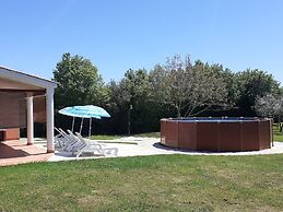 Charming Pool Home Near Pula