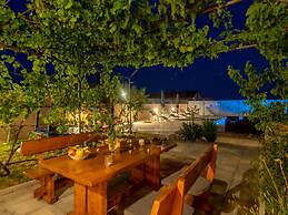 Holiday Home in Lisicic With Pool