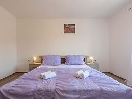 Holiday Home in Lisicic With Pool