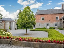 Getaway With Sauna in Falaen