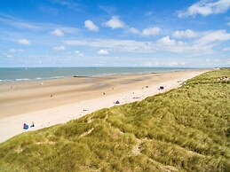 Villa, two Bathrooms and a Washing Machine, Near Ostend
