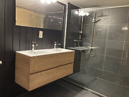 Cozy Cottage with Hot Tub, Sauna, Hammam