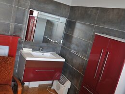Holiday Home in Bastogne With Sauna & Bubble Bath