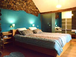 Champlon Villa Near Forest