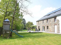 Champlon Villa Near Forest