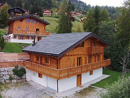 Chalet in Riddes Near Ski Lift Les 4 Vallees