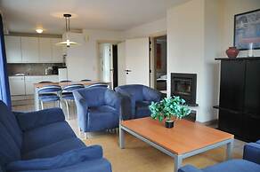 Apt w/ Fireplace & Garden