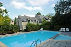 Apt w/ Fireplace & Garden