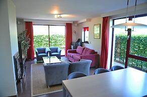 Apt w/ Fireplace & Garden