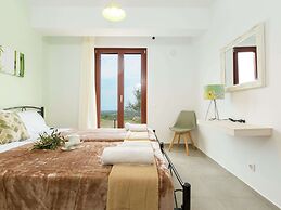 Villa in Arkadi With Pool Near the Sea
