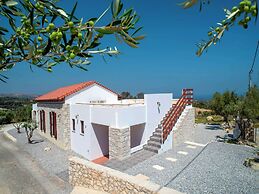Villa in Arkadi With Pool Near the Sea