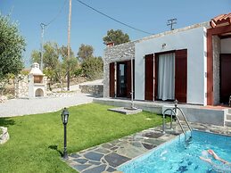 Villa in Arkadi With Pool Near the Sea