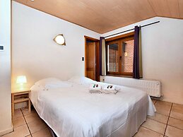 Durbuy Forest Villa With Pool