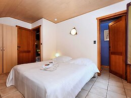 Durbuy Forest Villa With Pool