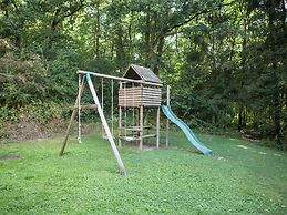 Durbuy Forest Villa With Pool