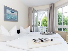 Comforts Near Seaside Charm