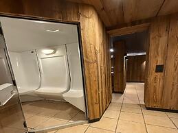 Chalet Retreat With Sauna