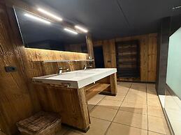 Chalet Retreat With Sauna