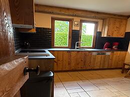 Chalet Retreat With Sauna