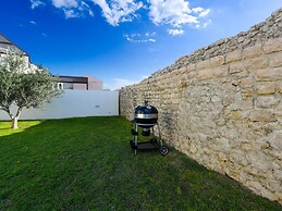 Villa in Nin With Stunning Sea Views