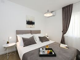 Villa in Nin With Stunning Sea Views
