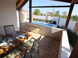 Villa With Private Pool and Terrace