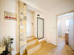 Villa With Private Pool and Terrace