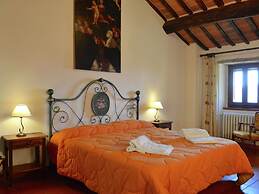 Elegant Villa Near Cortona