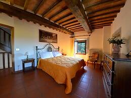 Elegant Villa Near Cortona