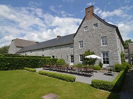 Elegant Estate Stay, Maredsous