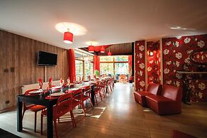 Holiday Home in Ardennes With Heated Pool