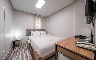 Peanut Hotel