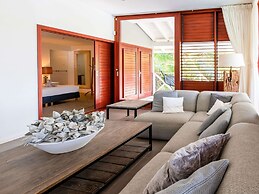Spacious Villa Near Beach