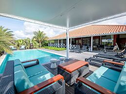 Spacious Villa Near Beach